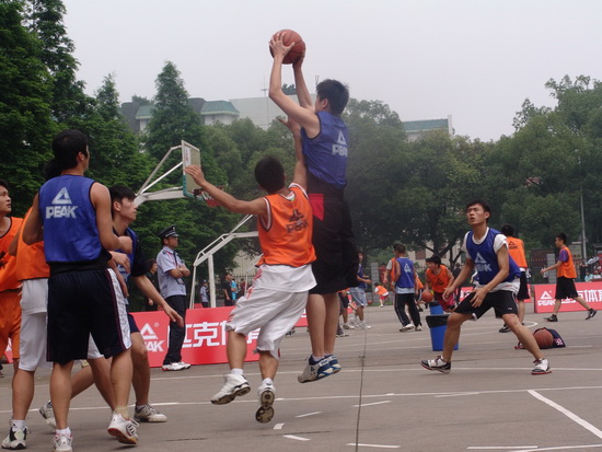 在与